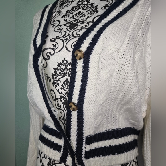 NWT: White and Navy Cardigan Sweater Medium - Picture 4 of 5